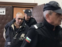 Той е само на 42 години, но отново влиза в затвора при строг режим