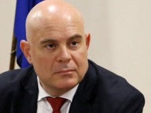 Правната комисия на НС отложи разискванията по механизма за разследване на главния прокурор