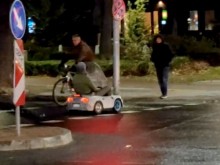 Сложи ги в малкия си джоб! Пловдив не бе виждал такова превозно средство