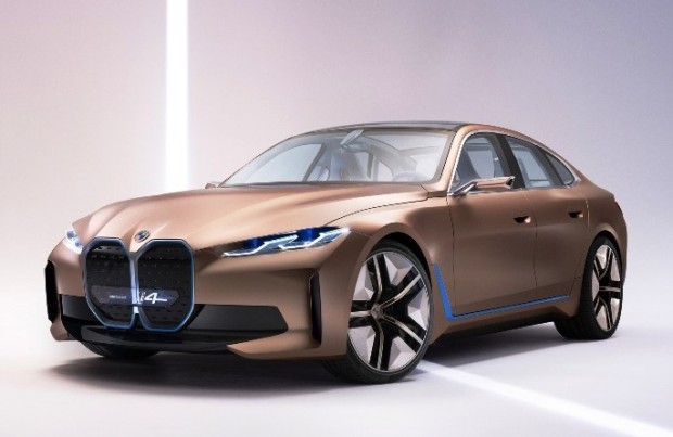 Премиум електрическият седан BMW i4 ще се базира на нова