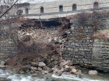 Пропадна пътят в района на Троянския манастир