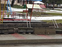 Срути се част от ограда на детска градина във Велико Търново