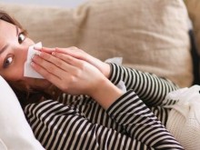 Двойната ваксинация срещу COVID-19 и грип облекчава симптомите