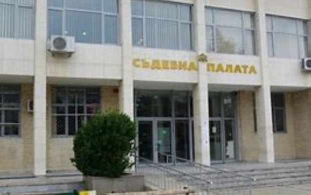Съдят бивш полицай за причиняване на телесна повреда на гражданин в Благоевград
