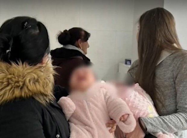 Втората майка с разменено бебе в "Шейново" за първи път прегърна рожбата си