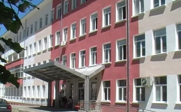Синдикат "Защита" настоява за незабавно уволнение на директора на ЦСМП-Враца