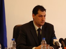 Иван Тотев: Кметът да си тегли заема, но да спре с хленченето и оправданията