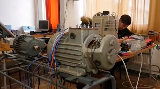 Ученици изобретиха велогенератор за производство ток за собствени нужди