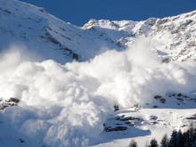 Предупреждение за повишена лавинна опасност в планините