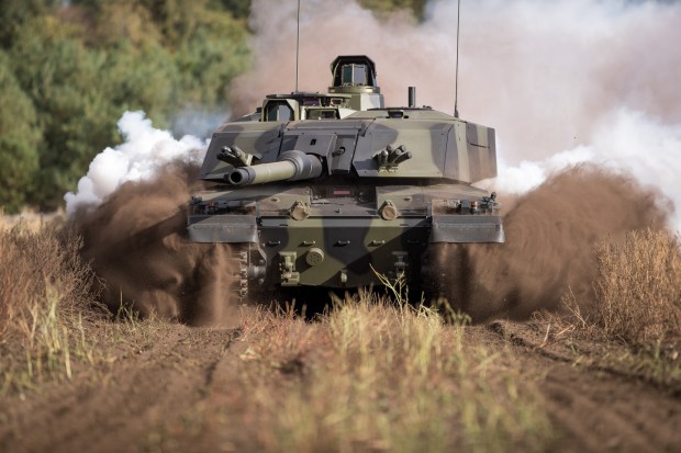 Великобритания предава на Украйна 14 танка Challenger 2 в близките седмици