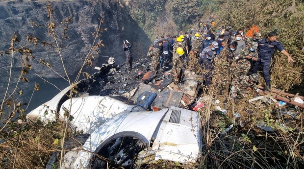 На 15 януари в Непал се разби пътнически самолет на