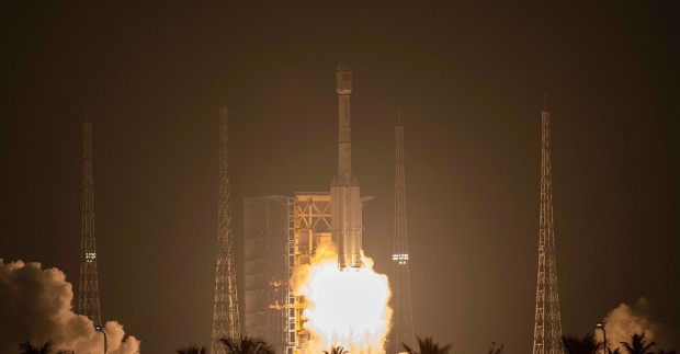 Китай успешно изстреля в космоса 14 нови спътника
