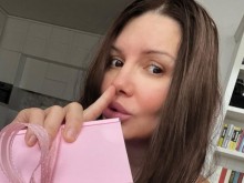 Кали влюбена като тийнейджърка в млад пловдивчанин?