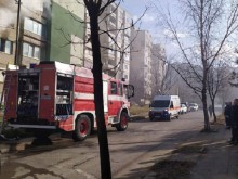 Пожар гори в жилищен блок в Кюстендил