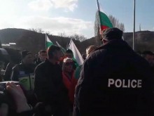 Напрежение на протеста при пътен възел "Зелен дол" на АМ"Струма"