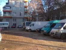 Пловдивчанка: Плащаме си данъците, а няма къде да спрем заради фирмени коли