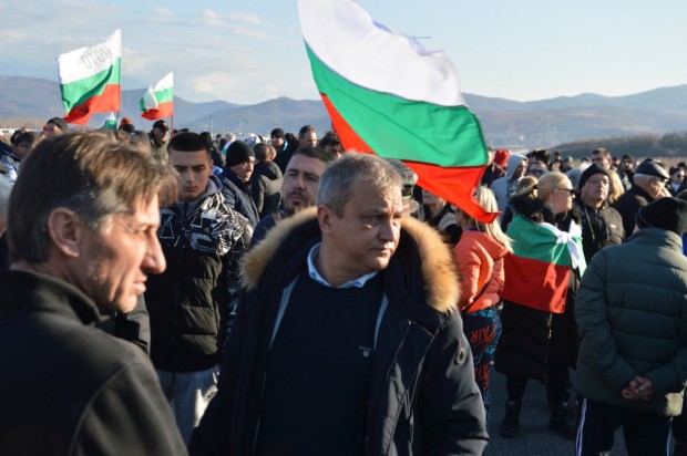 TD Кметът на Благоевград Илко Стоянов  застана редом до протестиращите жители