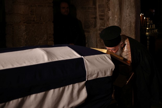 Траурната церемония за погребението на последния крал на Гърция Константинос