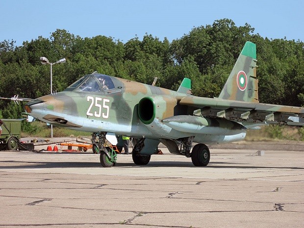 14 щурмови самолета Су-25 руско производство, закупени от България от