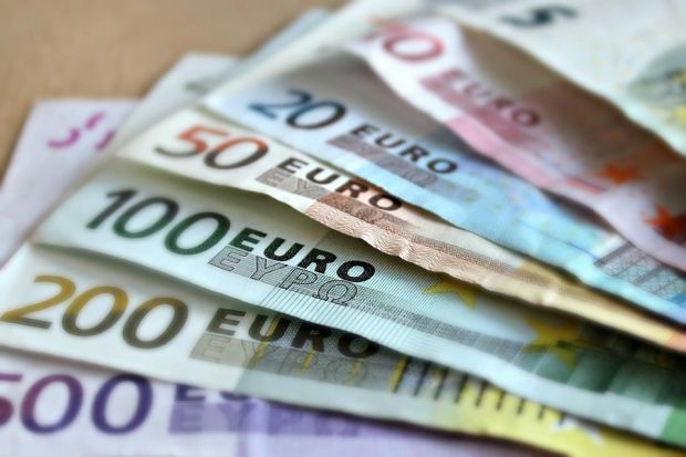 ЕК: Хърватия премина успешно към еврото