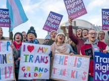 Британското правителство блокира шотландски закон за правата на трансджендърите