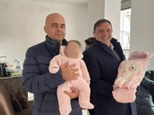 Ясна е сумата за обезщетението, което ще поискат родителите на разменените бебета