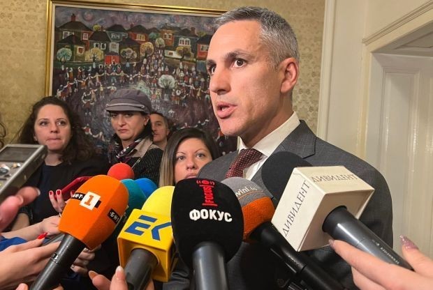 Андрей Гюров: Необходима е лидерска среща на политическите партии