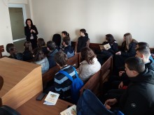 Образователно посещение в Районен съд – Варна направиха ученици от Професионална гимназия по икономика "Д-р Иван Богоров"