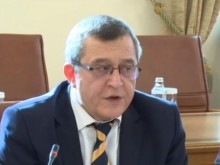 Министър Пенов: Върнахме над 10 000 деца отново в училище