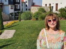 Тя навърши 76 и хвърли няколко хилядарки за почивка