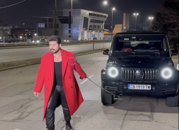 Фики или Хълк? Дърпа 2500 кг черен звяр