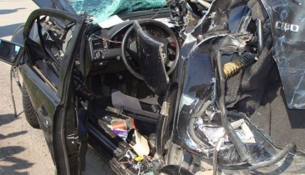 24-годишна шофьорка е загинала при катастрофа, възникнала около 11.10 часа