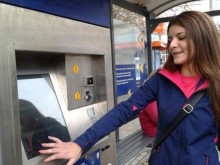 Подадоха сигнал в полицията във Варна заради вандализъм с машина за продажба на билети