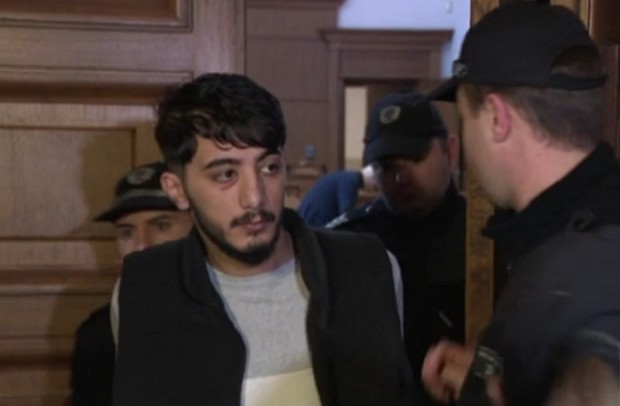 Сирийският гражданин обвинен за подкуп на полицаи и шофиране след