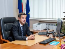 Проучват се възможностите в България за изграждане на завод за производство на компоненти за електромобили