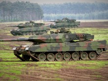 Украински военни започват подготовка на танкове Leopard 2