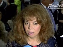 Йотова: Има кръгове в България, които се страхуват от високия рейтинг на Румен Радев
