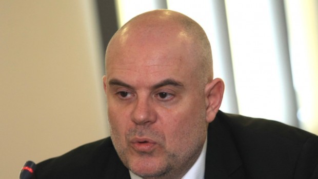 Главният прокурор Иван Гешев съобщи в Tуитър относно разследването на взрива на Кримския