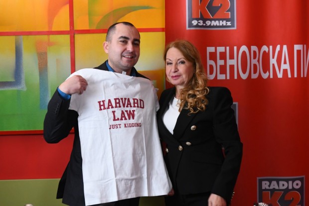 Александър Иванов: Румен Радев плъзна България на избори с мандата - Нинова