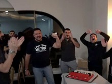 Шопинг, забавления и "черно-бели" песни през почивния ден на Локо в Турция