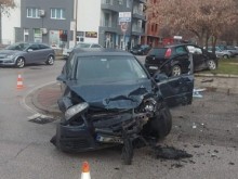 Майка и дете пострадаха при катастрофа в благоевградския квартал "Еленово"