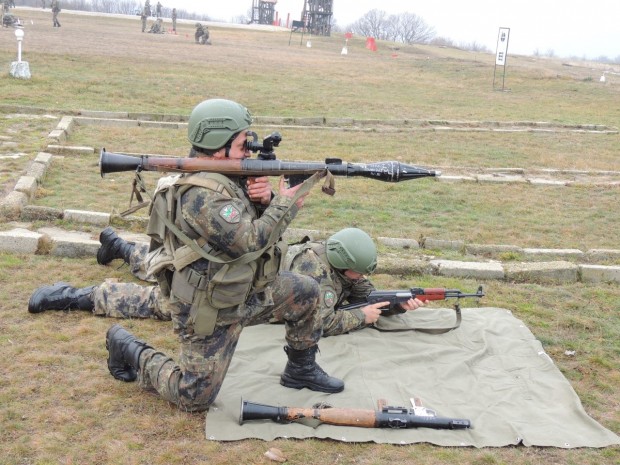 10 вакантни длъжности към доброволния резерв на Българската армия са