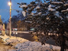 Студено с валежи от дъжд и сняг днес