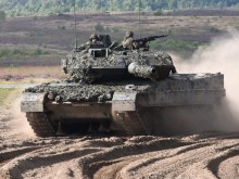 Киев може да разчита на около 100 танка Leopard 2 от 12 страни
