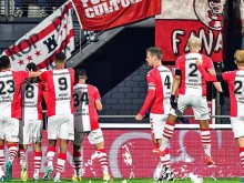 ПСВ остава с една победа в последните пет мача в Ередивизи