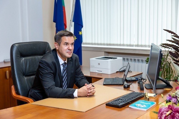 Министър Стоянов обсъжда бизнес проекти в Костинброд