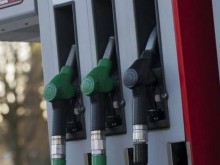 Властите обмислят как шофьорите да доказват доходите си, когато плащат на бензиностанцията