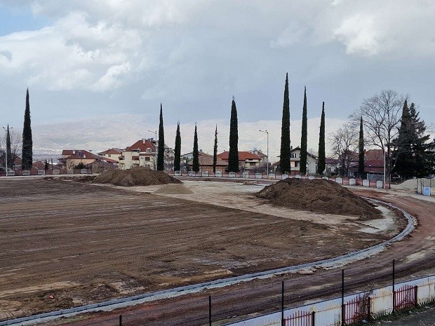 Продължават дейностите по реновирането на стадион "Цар Самуил" в Петрич