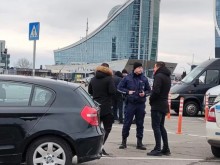 Голям обир на паркинга на столичен хипермаркет