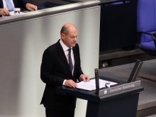Шолц: Германия ще продължи да следи НАТО да не се превърне в страна по конфликта в Украйна